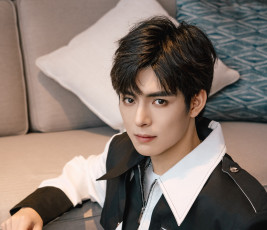 Картинка 14 03 2025г мужчины wang+hao+xuan ван хао сюань