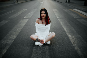 Картинка сексуальная+девушка девушки -+брюнетки +шатенки девушка женщина брюнетка темноволосая сексуальная модель звезда позирует разная обувь верхняя стильная одежда нижнее эротическое бельё трусы лифчик колготки чулки аксессуары макияж и множество элементов на фотографии