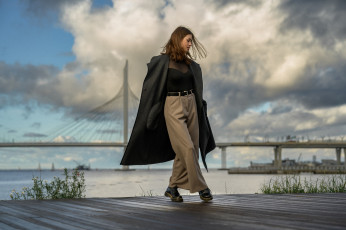 Картинка сексуальная+девушка девушки -+брюнетки +шатенки девушка женщина шатенка темноволосая сексуальная модель звезда позирует разная обувь верхняя стильная одежда нижнее эротическое бельё трусы лифчик колготки чулки аксессуары макияж и множество элементов на фотографии