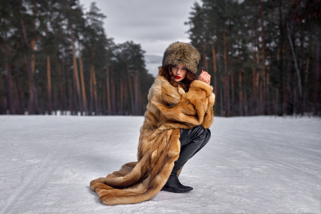 Обои картинки фото сексуальная девушка, девушки, - брюнетки,  шатенки, девушка, женщина, шатенка, темноволосая, сексуальная, модель, звезда, позирует, попа, грудь, ножки, разная, обувь, верхняя, стильная, одежда, нижнее, эротическое, бельё, трусы, лифчик, колготки, чулки, аксессуары, макияж, и, множество, элементов, на, фотографии