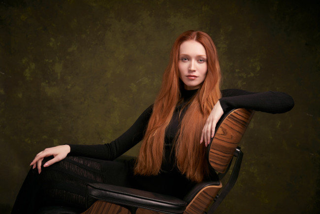 Обои картинки фото сексуальная девушка, девушки, - рыжеволосые и разноцветные, девушка, женщина, рыжая, светлая, тёмная, сексуальная, модель, звезда, позирует, разная, обувь, верхняя, стильная, одежда, нижнее, эротическое, бельё, трусы, лифчик, колготки, чулки, аксессуары, макияж, и, множество, элементов, на, фотографии