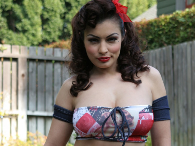 Обои картинки фото Aria Giovanni, девушки