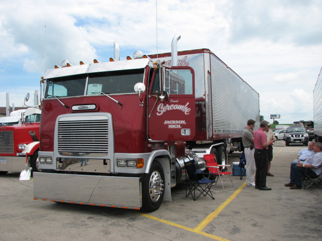 Обои картинки фото автомобили, freightliner