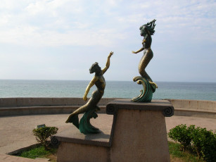 Картинка города памятники скульптуры арт объекты русалка