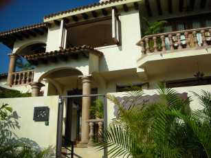 Картинка города здания дома мексика puerto vallarta балкон колонна