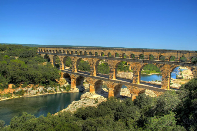 Обои картинки фото виадук, лепон, дю, гар, франция, города, мосты, арки, река, деревья