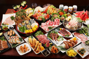 Картинка еда разное крабы роллы арбуз мясо кукуруза бекон