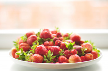 Картинка еда клубника +земляника ягоды миска много