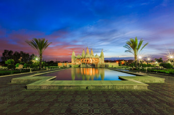 Картинка города -+дворцы +замки +крепости дворец бассейн парк ночь огни