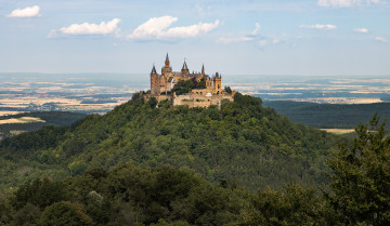 Картинка города -+дворцы +замки +крепости замок холм лес пейзаж