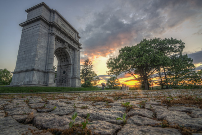 Обои картинки фото города, - исторические,  архитектурные памятники, арка, площадь