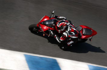 Картинка спорт мотоспорт гонки скорость