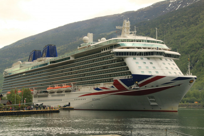 Обои картинки фото mv britannia, корабли, лайнеры, лайнер, круиз