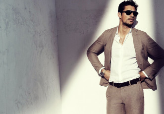 Картинка мужчины david+gandy очки костюм стена