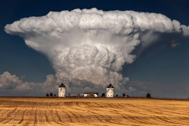 Обои картинки фото красота, разное, мельницы, поле, облака, тучи