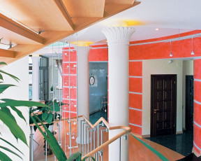 Картинка интерьер холлы лестницы корридоры