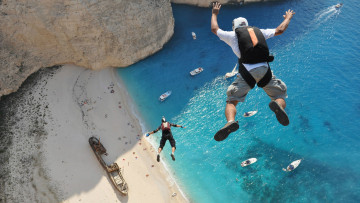 Картинка спорт экстрим прыжок берег лодки