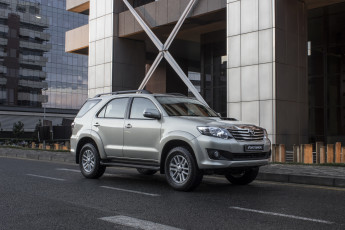 обоя автомобили, toyota, fortuner, za-spec