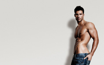 Картинка мужчины -+unsort фон парень мускулы брюнет вгляд