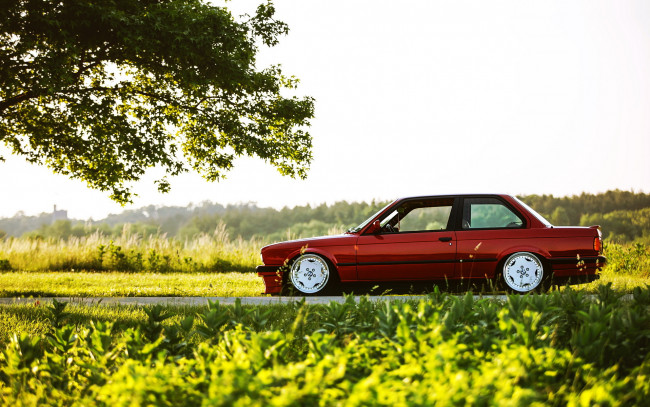 Обои картинки фото автомобили, bmw, трешка, 3, series, red, car, e30