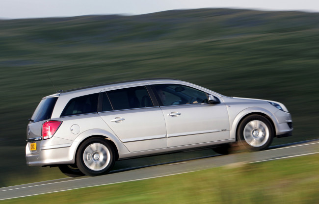 Обои картинки фото автомобили, vauxhall, светлый, estate, astra