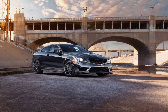 Обои картинки фото автомобили, mercedes-benz, porsche, 911, black, car, порше