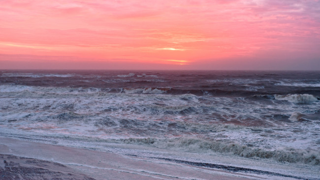 Обои картинки фото природа, моря, океаны, море, волны, небо, закат, прибой, берег