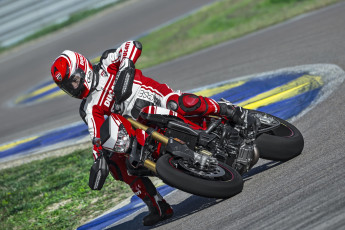 Картинка спорт мотоспорт скорость гонки