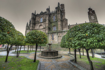 Картинка catedral+de+plasencia города -+католические+соборы +костелы +аббатства храм