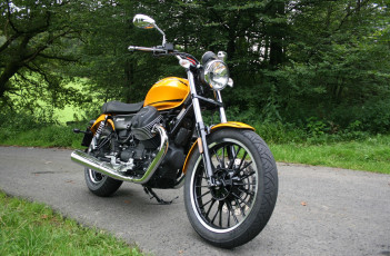 Картинка мотоциклы moto-guzzi moto guzzi