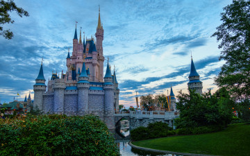 Картинка города диснейленд простор
