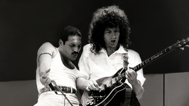 Обои картинки фото queen, музыка, -временный, музыкант, группа, мужчина