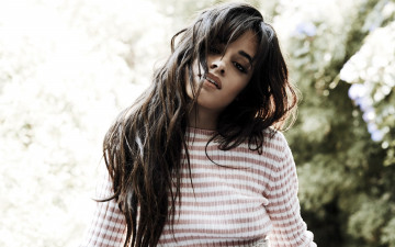 Картинка музыка camila+cabello взгляд