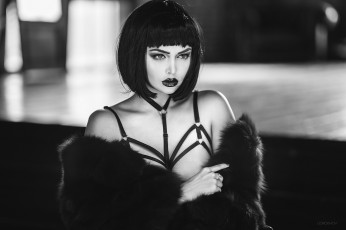 Картинка девушки нита+кузьмина женщины модель мех белье портрет короткие волосы глядя в сторону иван горохов макияж монохромный нита кузьмина