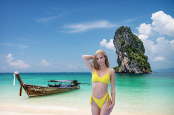 Картинка девушки emelie+crystal скала лодка бикини