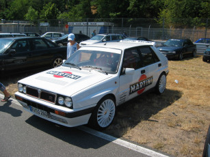 Картинка lancia delta автомобили