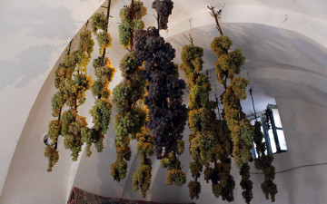 Картинка еда виноград грозди ягоды