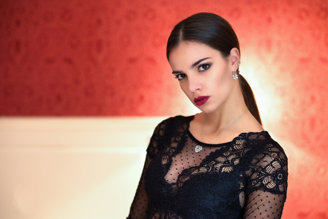 Обои картинки фото девушки, -unsort , брюнетки, темноволосые, лицо, взгляд