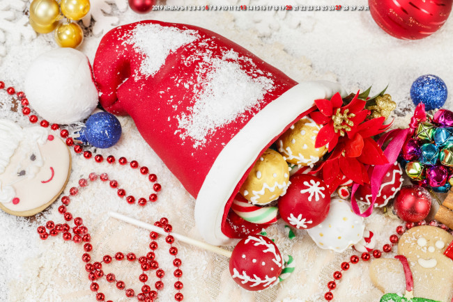 Обои картинки фото календари, праздники,  салюты, игрушка, печенье