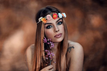 Картинка девушки -+рыжеволосые+и+разноцветные венок тату