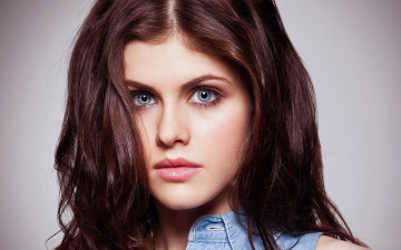 Картинка девушки alexandra+daddario актриса