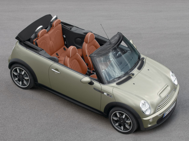 Обои картинки фото 2007, mini, convertible, sidewalk, автомобили