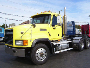 Картинка автомобили mack