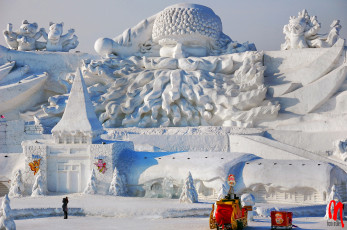 Картинка разное фигуры+из+песка +льда+и+снега фигуры крепость снег