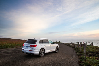 обоя автомобили, audi, светлый, us-spec, quattro, q7, 2017г, tfsi