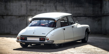 Картинка автомобили citroen ds