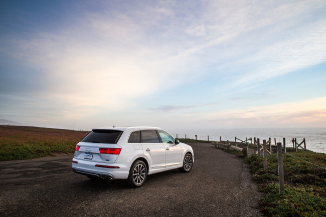 Обои картинки фото автомобили, audi, светлый, us-spec, quattro, q7, 2017г, tfsi