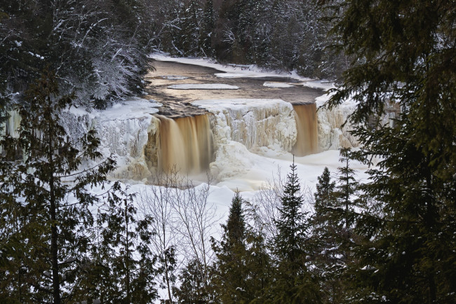 Обои картинки фото природа, водопады, водопад, лес, река