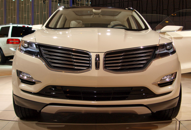 Обои картинки фото lincoln mkc concept 2013, автомобили, выставки и уличные фото, белый, 2013, concept, mkc, lincoln