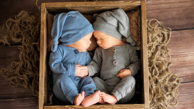 Обои картинки фото разное, дети, младенцы, ящик, веревки